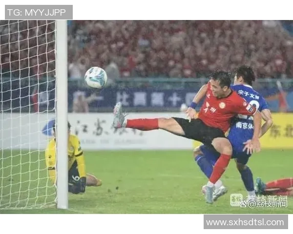 南京足球队的耐力之谜：深度解析球队背后的训练与坚持