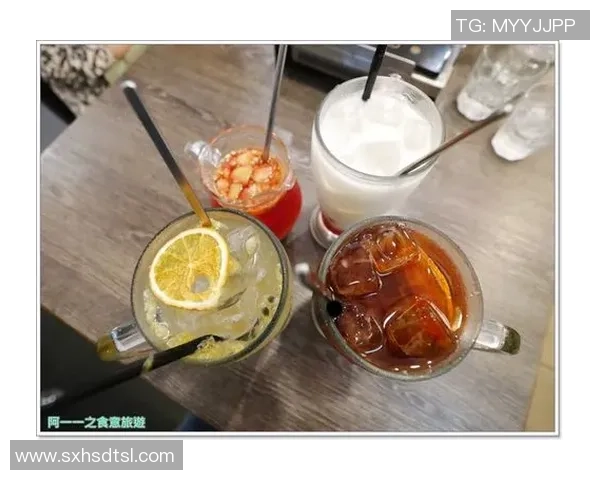 国外足球明星聚餐火锅盛宴揭秘球场外的美食情缘